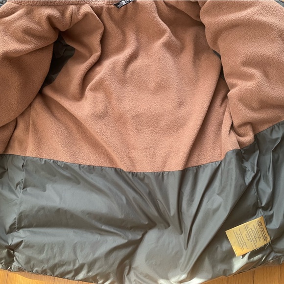 The North Face Boys' North Down Fleece-Lined Parka, New Taupe Green, X-Large - Picture 5 of 7